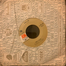 Load image into Gallery viewer, Merry Clayton : Forget It, I Got It / Country Road (7", Single)