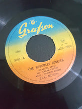 Load image into Gallery viewer, Zeki Müren : Yine Mevsimler Dönecek / Köhne Meyhane (7", Single)