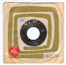 Load image into Gallery viewer, Manuel Manankichian : La Guerre Est Finie / Les Feuilles Tombent (7", Single)
