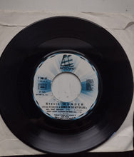 Load image into Gallery viewer, Stevie Wonder : Saturn (7", EP, Bon)
