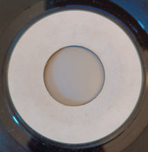 Load image into Gallery viewer, The Tubes : She's A Beauty (7")
