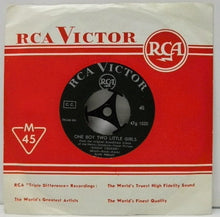 Load image into Gallery viewer, Elvis Presley : Kissin' Cousins / One Boy Two Little Girls (7", Single)
