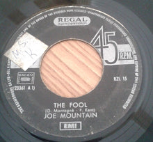 Load image into Gallery viewer, Joe Mountain / Hitch Hikers : The Fool / Sweet Hitch-Hiker (7")
