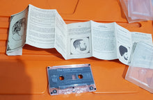 Load image into Gallery viewer, The Roots : Phrenology  (Cass, Album)
