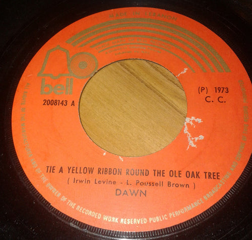 Dawn (5) : Tie A Yellow Ribbon Round The Ole Oak Tree / I Cen't Believe How Much I Love You (7